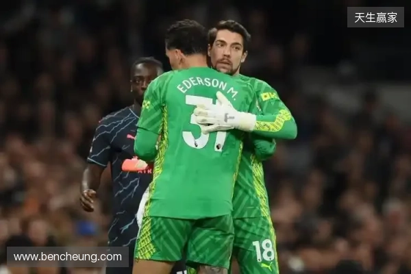 罗马诺:本托交易取消后,热那亚转而追求曼城门将奥尔特加 罗马诺:本托交易取消后,热那亚转而追求曼城门将奥尔特加