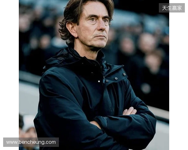 官方：热刺主帅托马斯-弗兰克已被俱乐部解雇