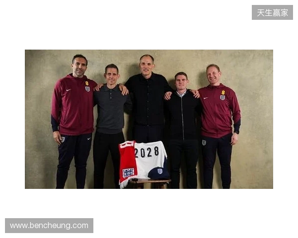 官方：英格兰与主帅图赫尔及其教练团队续约至2028年